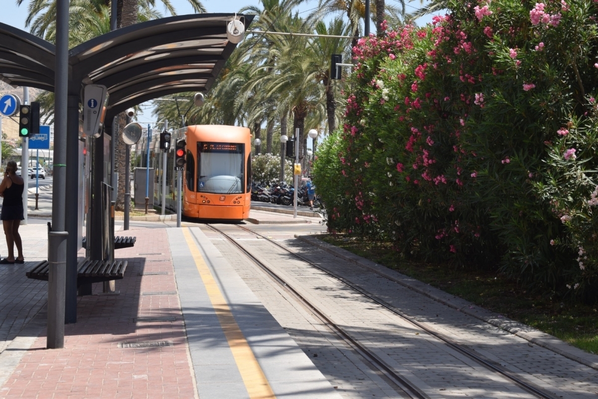 FGV paraliza toda la contratación temporal y abre una incógnita sobre el TRAM d’Alacant