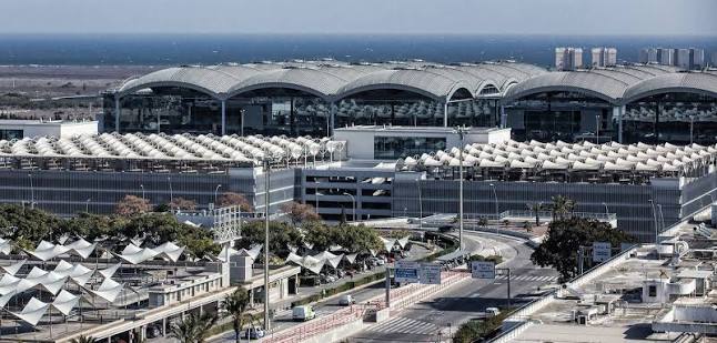 Aena cierra hoy tres licitaciones por más de 918.000 euros para obras en el aeropuerto de Elche