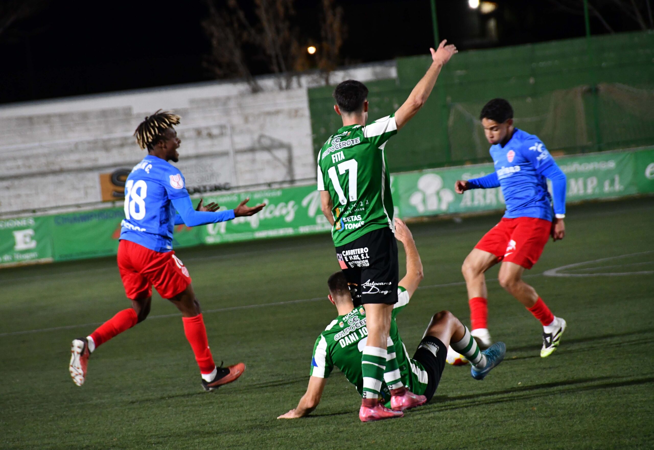 El técnico del Pinatar cifra en un 1% sus opciones ante el Elche, pero promete competir en Copa