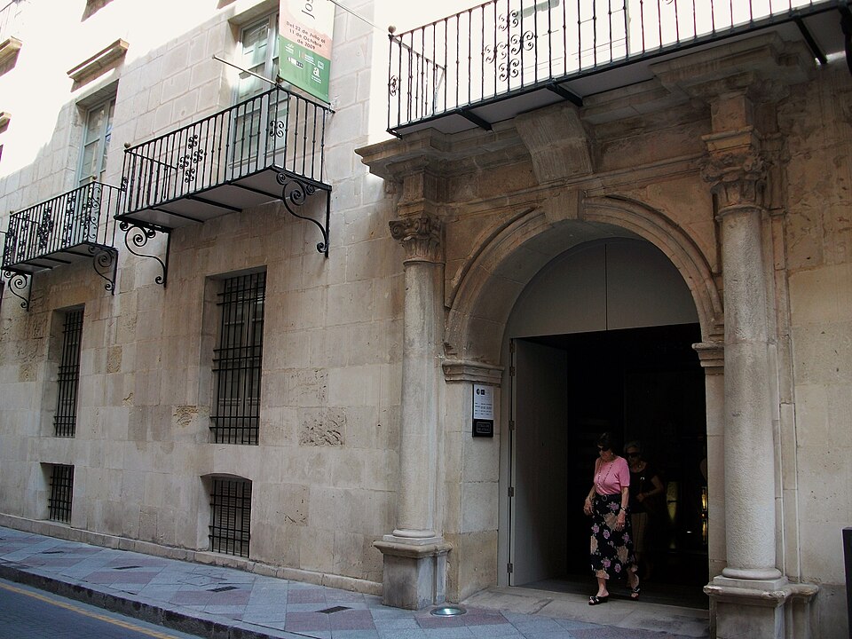 La Diputación convoca cuatro becas de museografía y restauración en el MUBAG: 38.400 euros y 15 días hábiles para solicitarlas