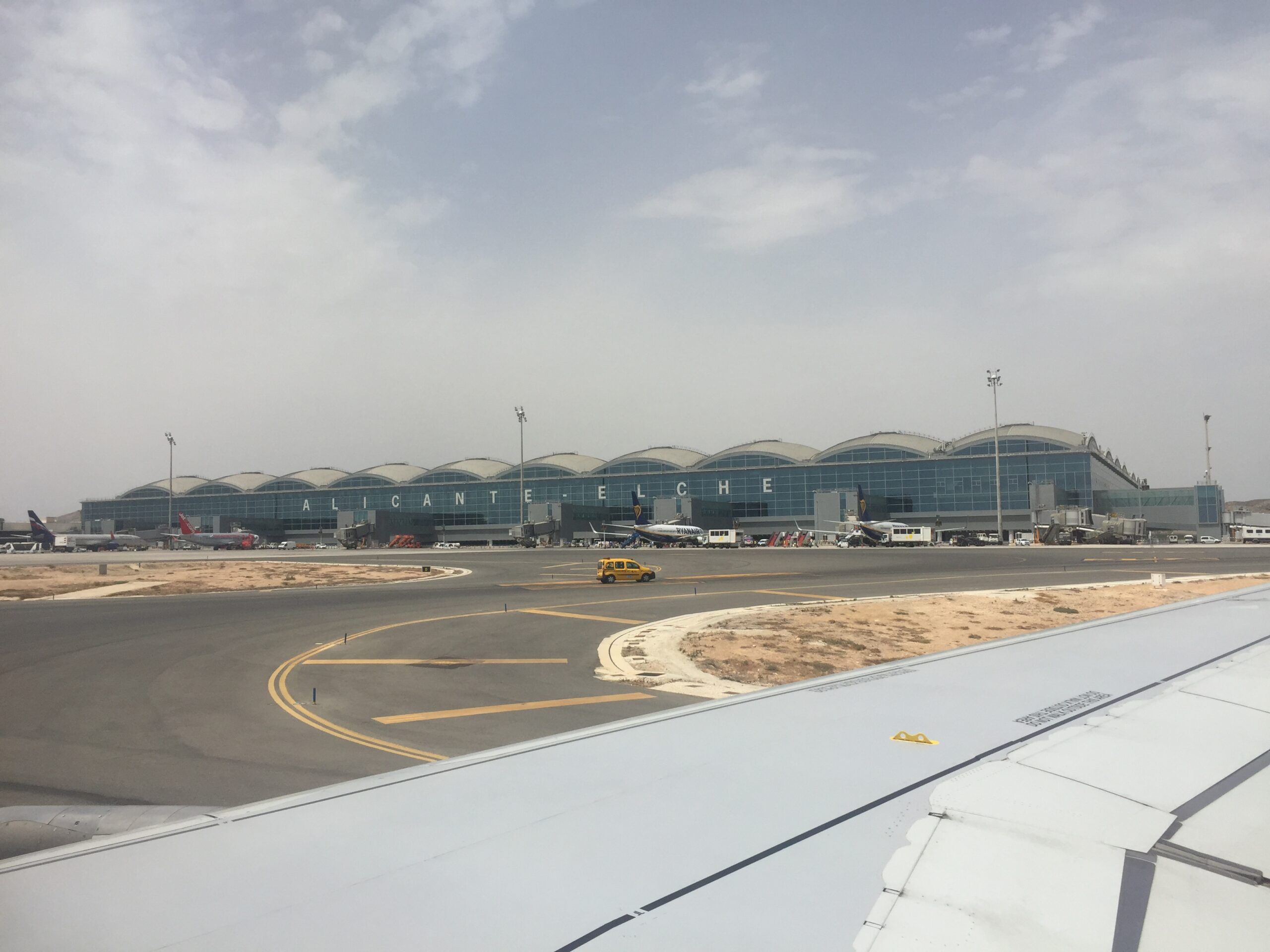 USO alerta de que el aeropuerto Alicante-Elche se quedará sin médico entre medianoche y las seis durante el invierno