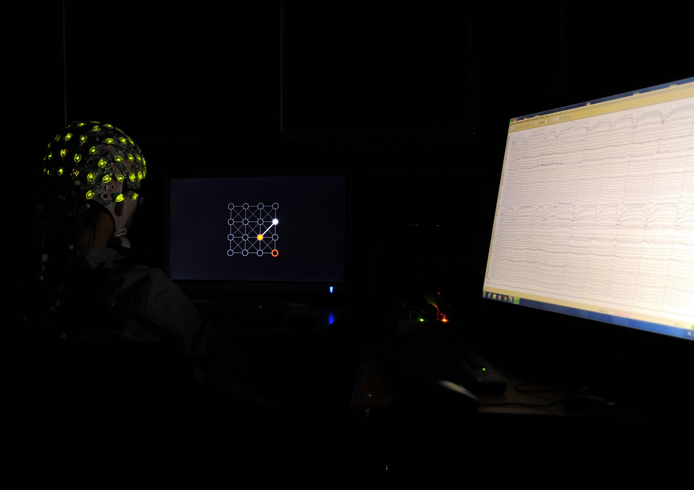 La UMH reunirá a Neuralink y expertos en interfaces cerebrales y estrenará en Elche música creada con señales neuronales
