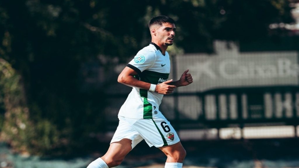 El Ilicitano golea al Valencia Mestalla (4-1) con un doblete de Juan Piera y vuelve a ganar en el Diego Quiles