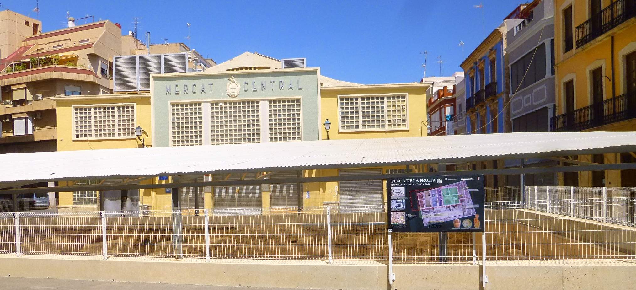 El capitel islámico del Mercado Central podría contener escritura cúfica: las nuevas pistas reveladas en Elche