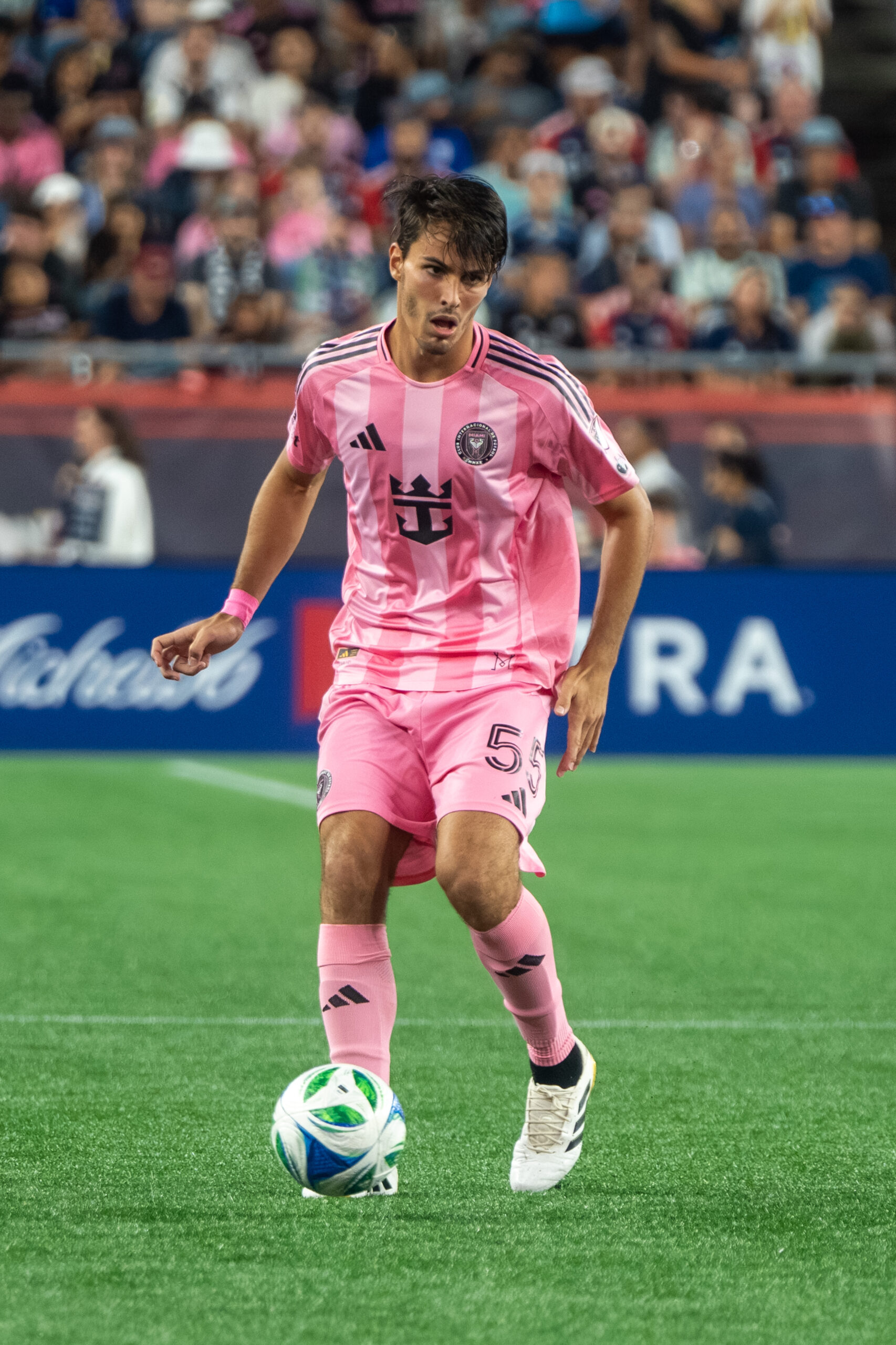 Redondo y Fer Niño, novedades en el once del Elche para jugar en Vallecas