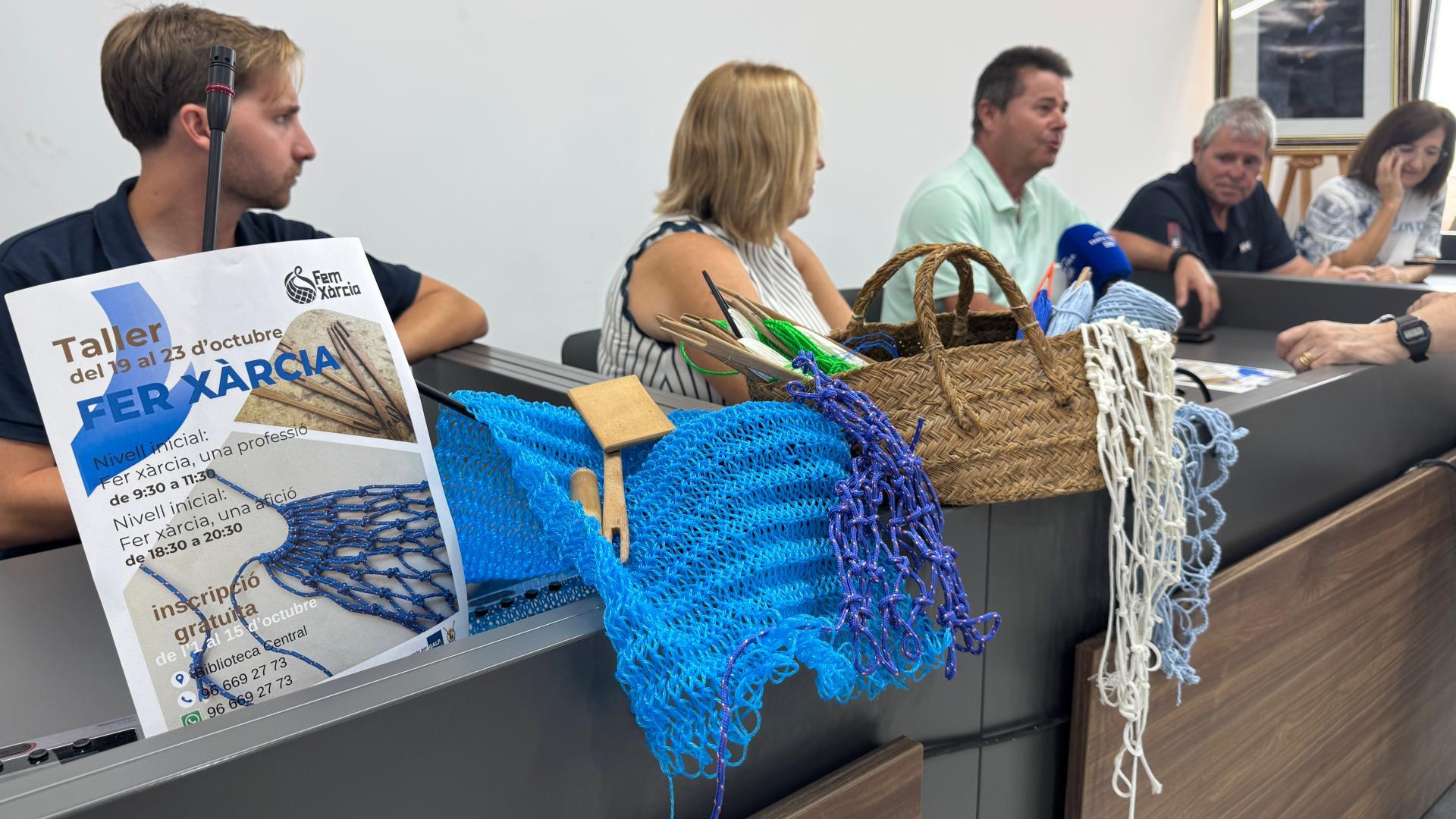 Santa Pola busca relevo para los rederos: cursos gratuitos enseñarán a reparar artes de pesca