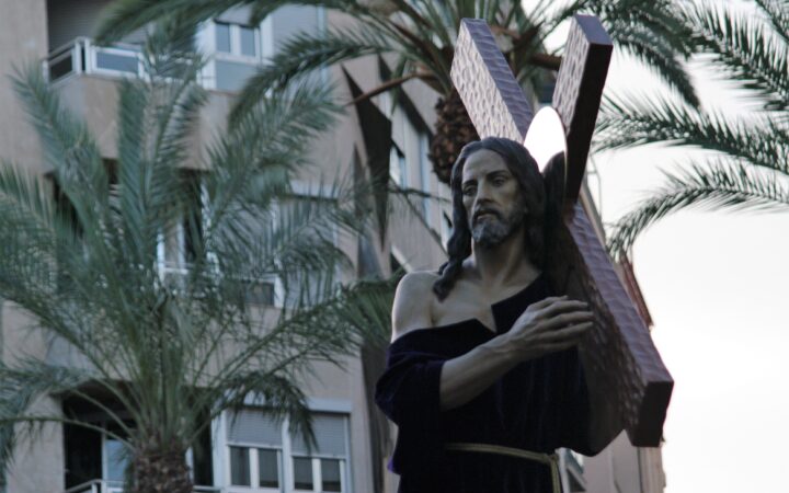 Paso de Nuestro Padre Jesús Nazareno durante la Semana Santa de Crevillent en 2015