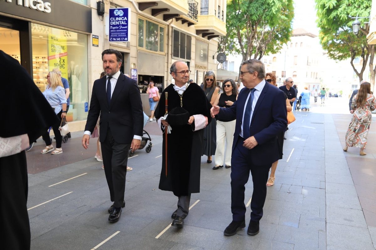 El CEU extiende su presencia en el centro de Elche y negocia un cuarto edificio para Medicina