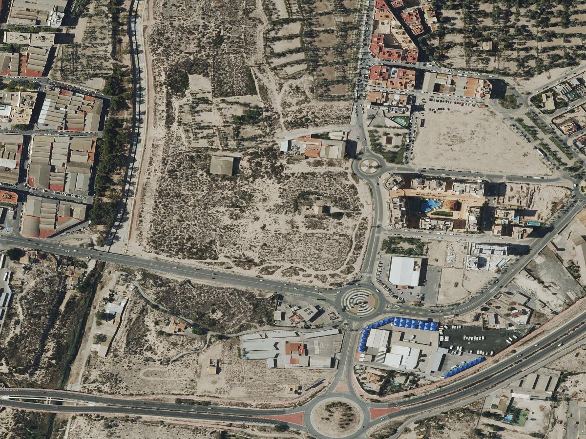 Elche aprueba la urbanización de El Arsenal para unas 950 viviendas, pero aún falta la reparcelación