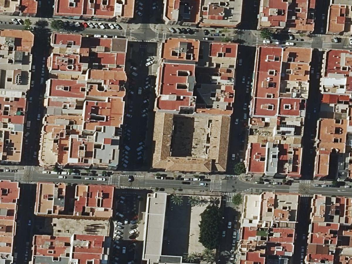 Oralis: Follana niega ser el actual propietario de la clínica de Elche tras fracasar la venta de 61 centros